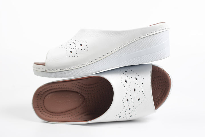 SANDALE MEDICAL EN CUIR REF 110