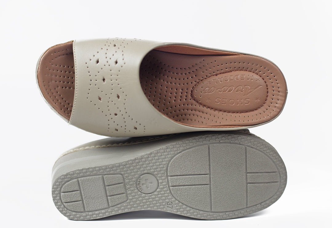 SANDALE MEDICAL EN CUIR REF 110